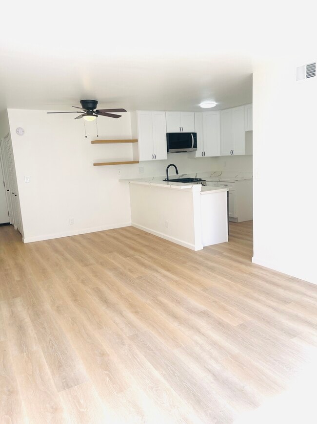 Photo - 518 Oak St Unit 518 Oak  St. Unt 10