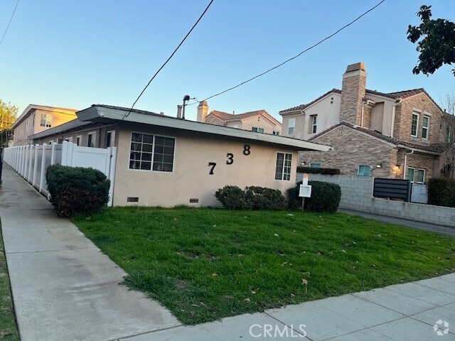 Building Photo - 738 S Stoneman Ave Rental
