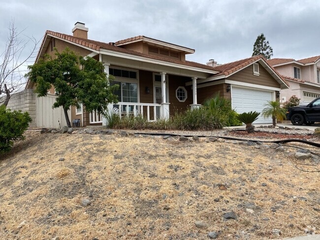 Building Photo - Beautiful home with fenced in backyard!