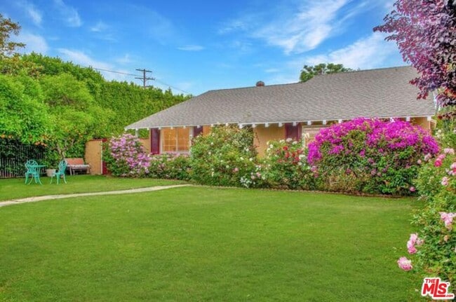 Photo - 12455 Cumpston St