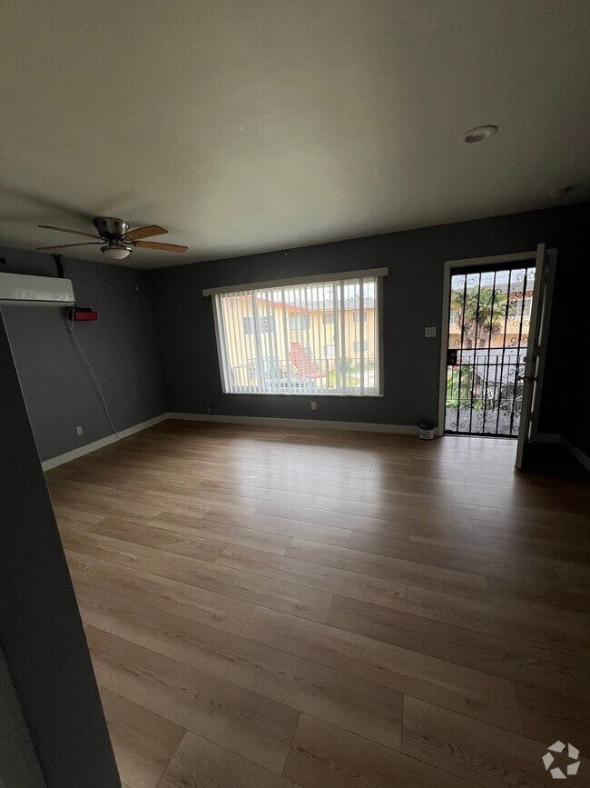 Building Photo - 6906 Marbrisa Ave Unit C Rental