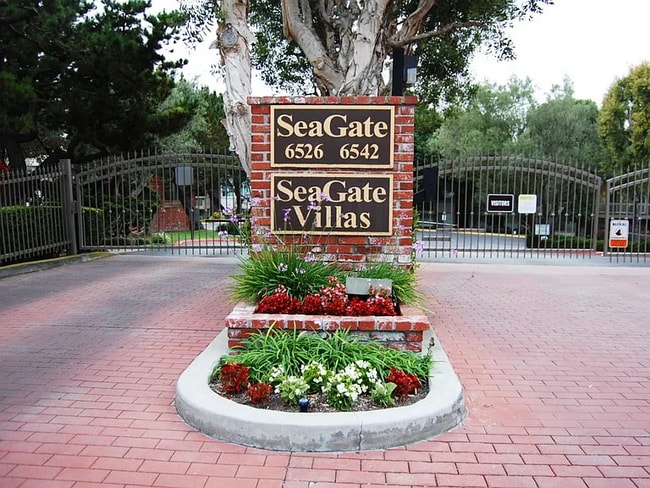 Building Photo - 6526 Ocean Crest Dr Unit A112