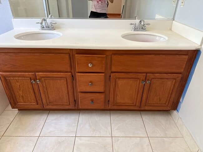 Photo - 1312 Holguin St