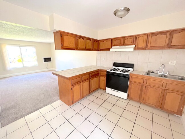 Photo - 1324 W Winn Dr Unit D