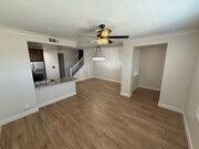 Photo - 3 Bedroom Townhome for Rent in Valencia!