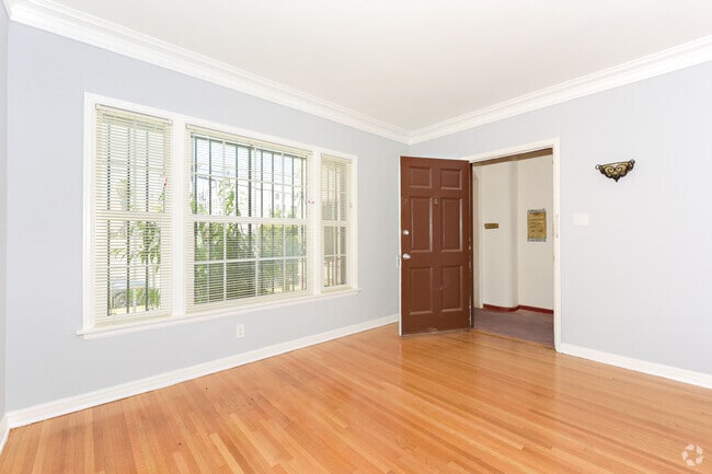 Building Photo - 5410 Russell Ave Unit 5 Rental