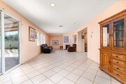 Photo - 3061 Clapper St