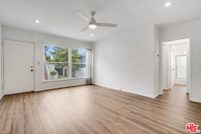 Building Photo - 2302 32nd St Unit B