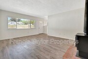 Photo - 525 Smilax Rd House