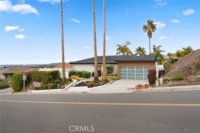 Building Photo - 946 Avenida Presidio