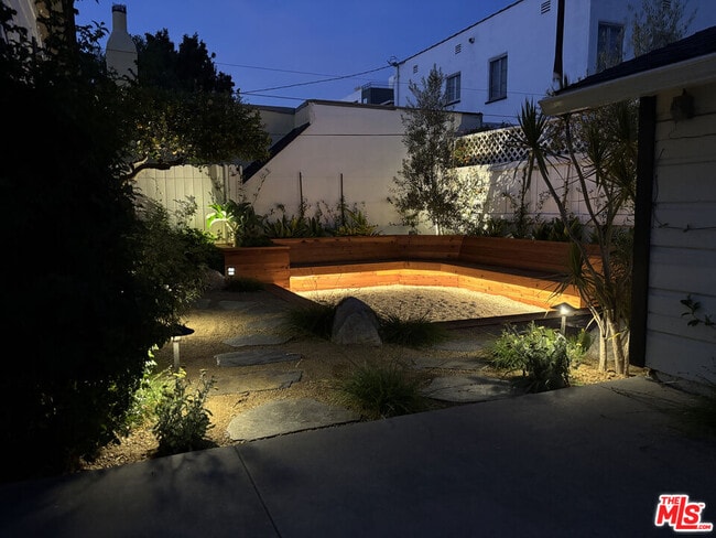 Photo - 1442 Ellsmere Ave