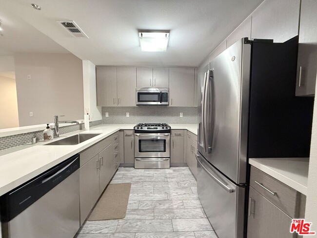 Photo - 436 S Virgil Ave Unit 209