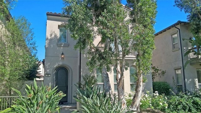 Building Photo - 80 Spanish Lace