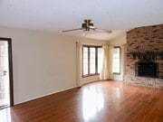 Photo - FOR RENT: Charming Single Level House, Pri...