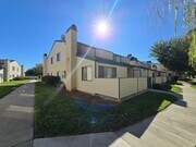 Photo - 44500 15th St E