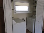 Washer/dryer - 1223 N Hoover St House