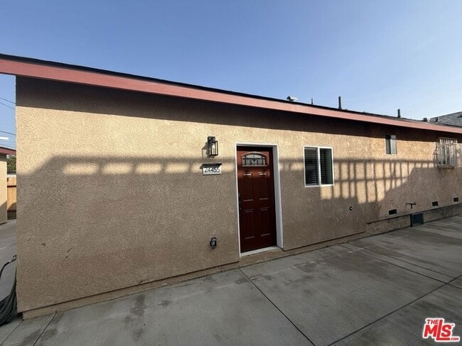 Building Photo - 2445 Harwood St