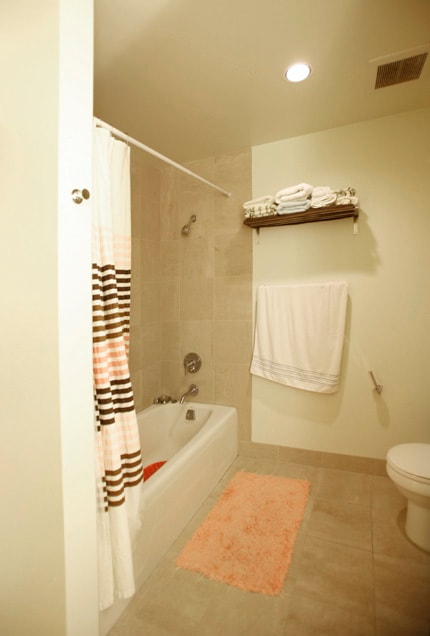 Bathroom - 1100 S Hope St Unit 1005