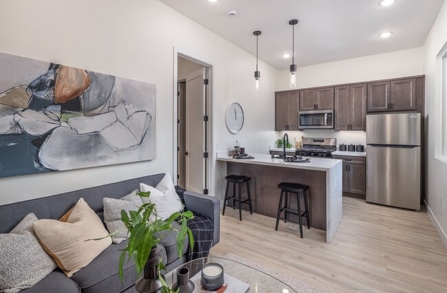 Photo - Modern 1-Bedroom Home in the Heart of San ... Unit 301