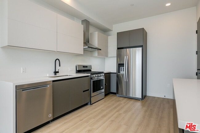 Photo - 3833 Dunn Dr Unit PH2