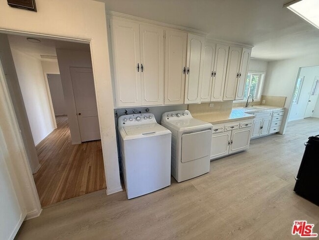 Photo - 3237 Midvale Ave