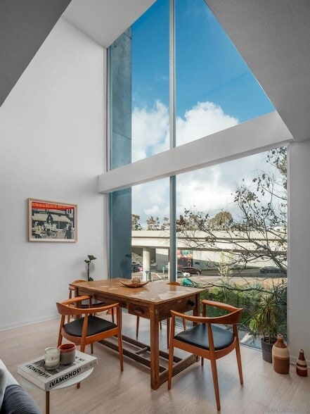 Photo - 1944 State St Unit 8