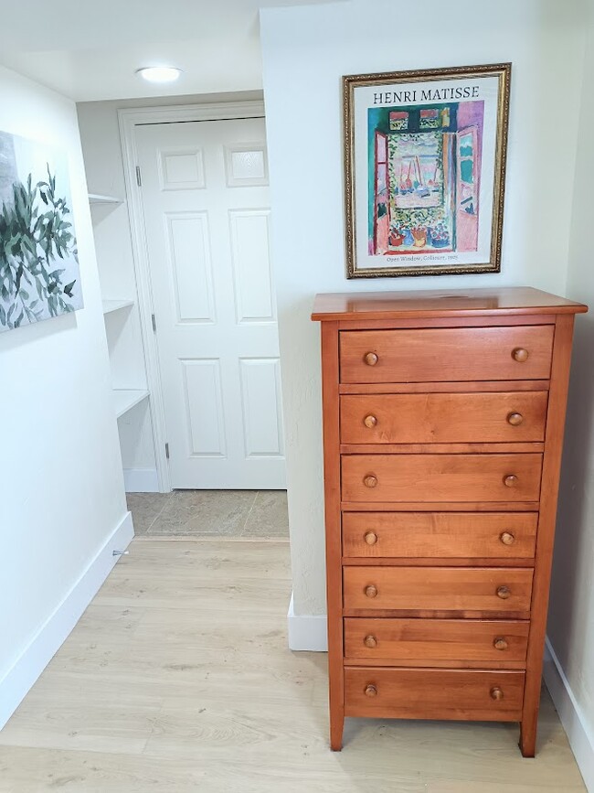 Photo - 1620 1/2 York Dr