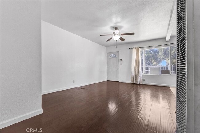 Photo - 1401 E 118th St