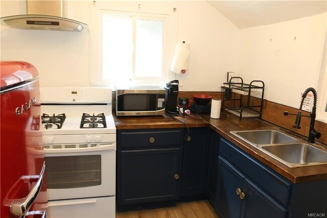 Photo - 854 Cienega Rd