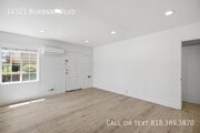 Photo - 14323 Burbank Blvd