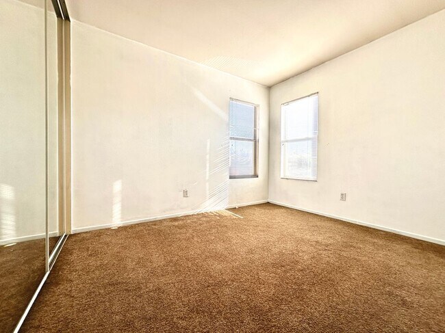 Photo - 17003 Abell Ct