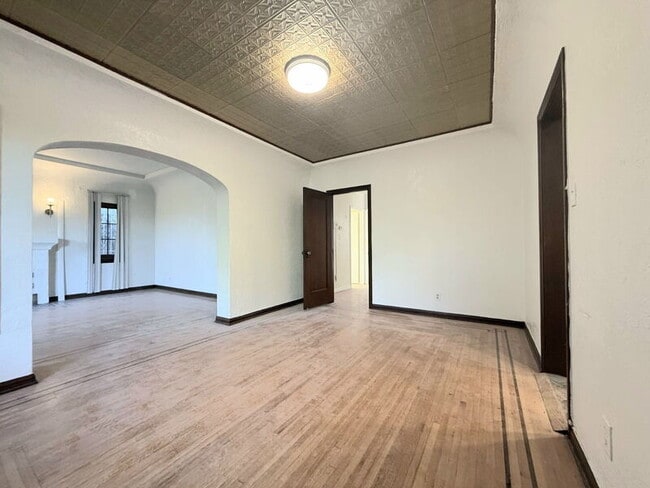 Photo - 7001 2nd Ave