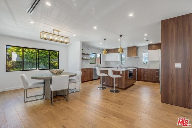 Photo - 1287 Casiano Rd