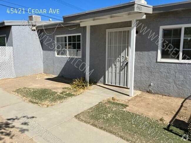 Building Photo - 45421 Cedar Ave Rental