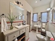 Photo - 145 N Sycamore Ave