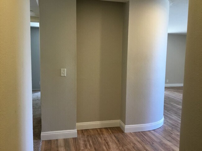 Photo - 2BR/2BA Condo with AC, Washer/Dryer in Uni...