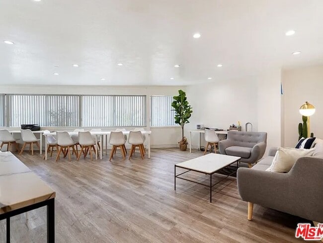 Photo - 1440 23rd St Unit 123