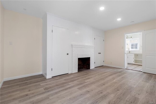 Photo - 14724 Strathern St