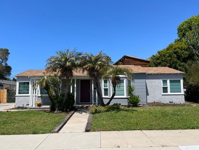 3 Bedroom Midtown Ventura 1938 Charmer! - 3 Bedroom Midtown Ventura 1938 Charmer! House