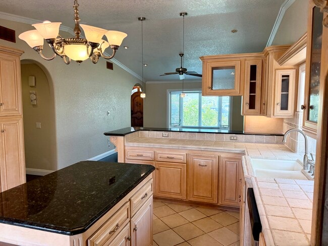 Photo - 9272 Sunridge Dr