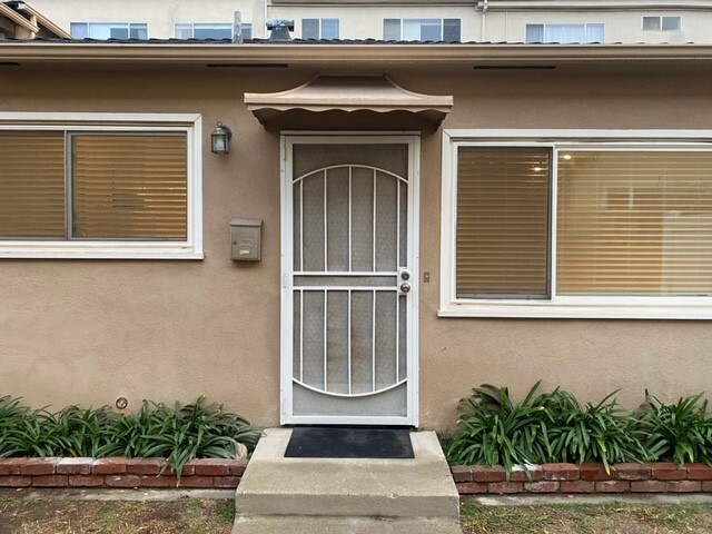 Photo - 1122 Euclid St Apartments Unit A