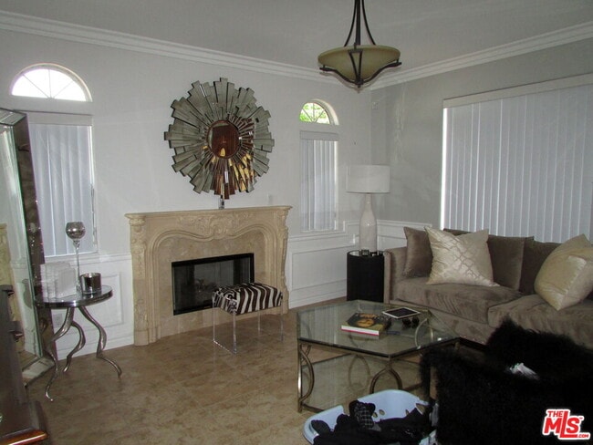 Photo - 18718 Lanark St