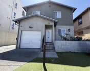 Photo - 116 W 50th St