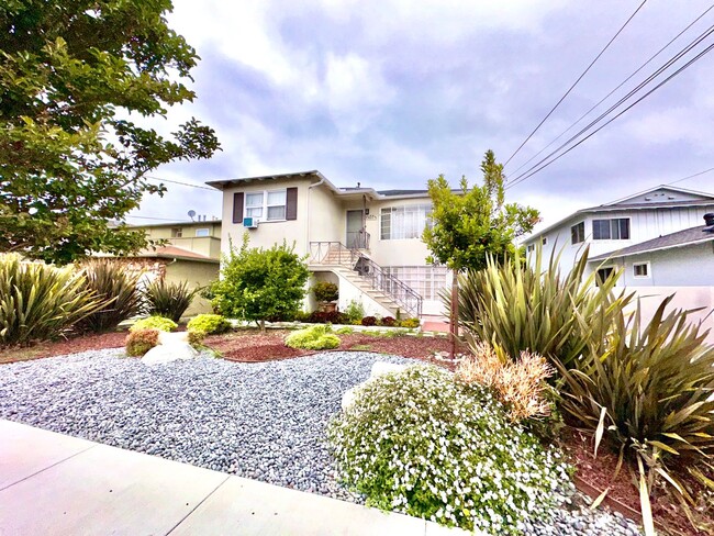 Photo - 1507-1507 1/2 E Sycamore Ave Apartment Unit 1507 E Sycamore Avenue