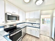 Photo - Mid-Century Townhome in Fashion/Mission Valley WEST! 3bd/2ba, garage, laundry, VIEW!
