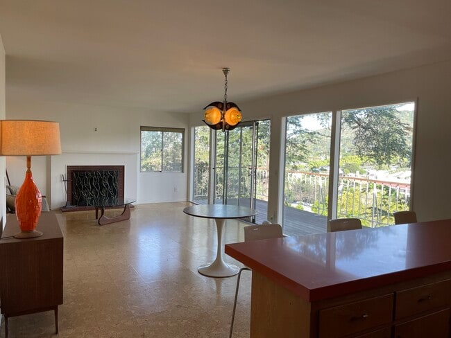 Photo - 1827 Oak Tree Dr