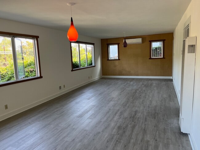 Living/Dining Room - 2309 Echo Park Ave