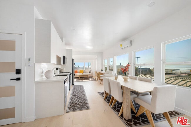 Photo - 117 W Channel Rd Unit 119