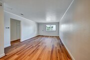 Photo - 1738 Hanford Dr House