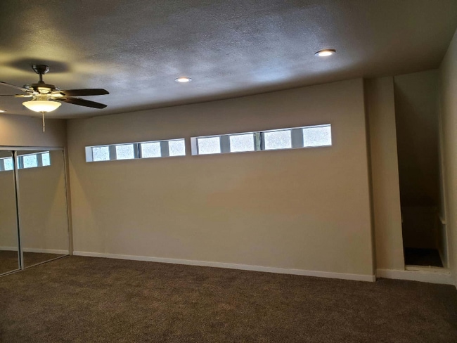 Photo - 766 S Grade Rd